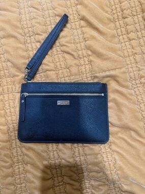 kate spade laurel way black wristlet